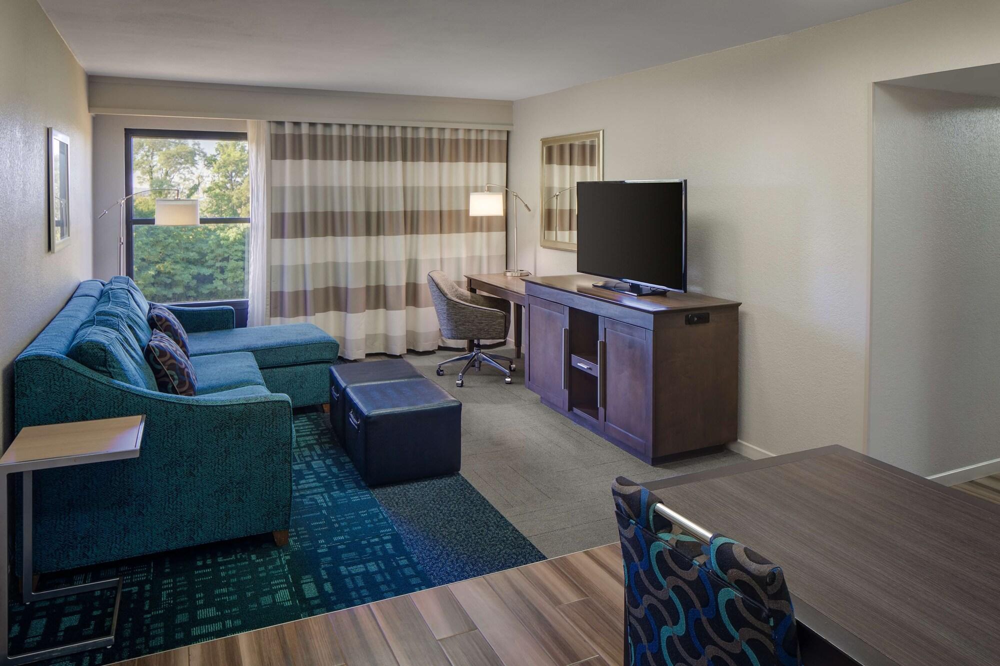 Hampton Inn & Suites Nashville-Airport Esterno foto