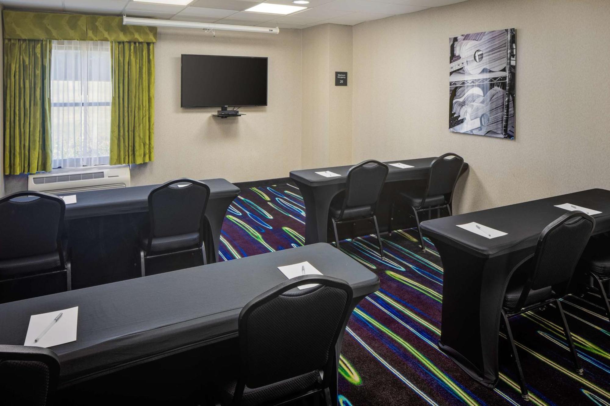 Hampton Inn & Suites Nashville-Airport Esterno foto