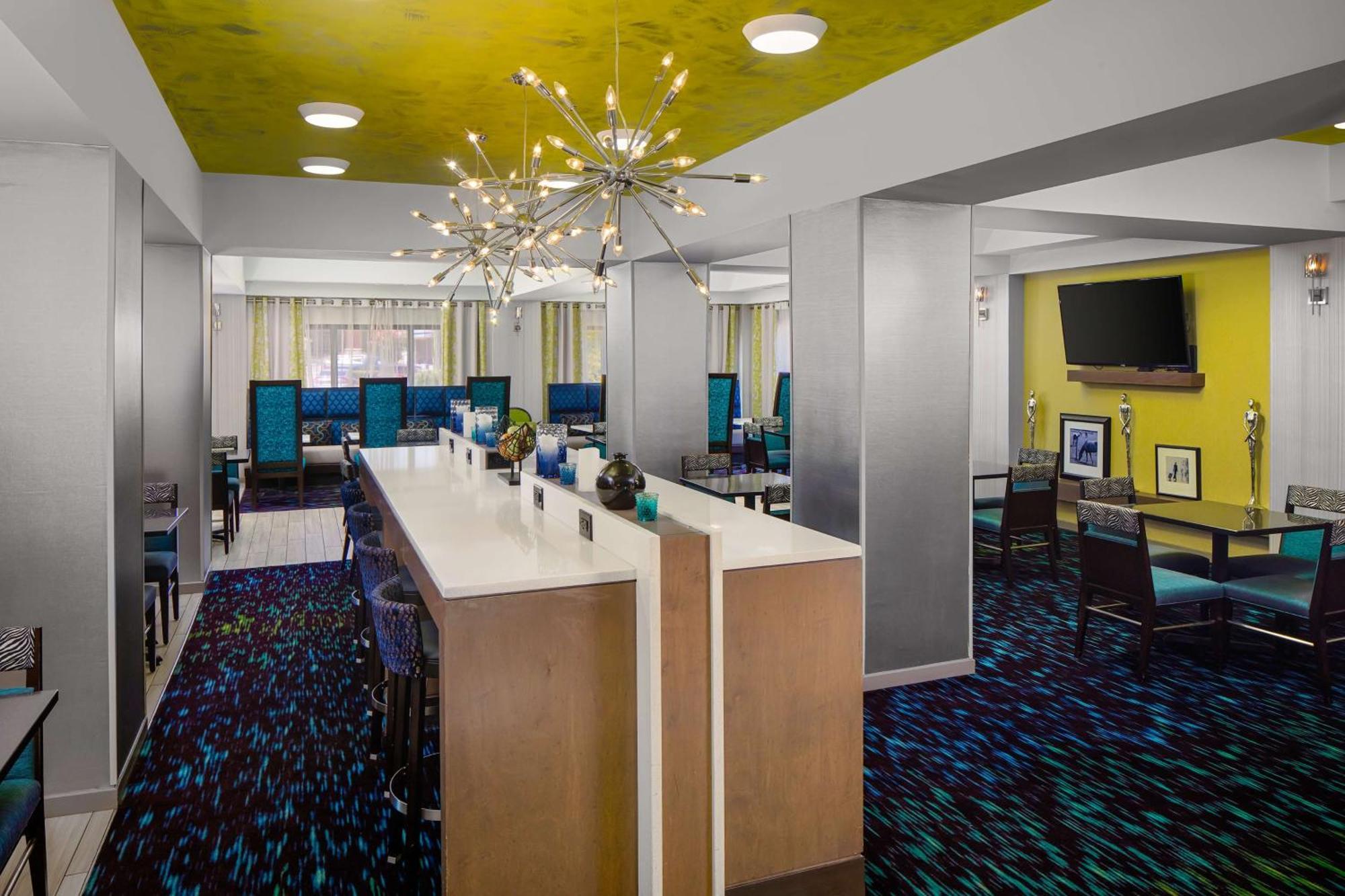 Hampton Inn & Suites Nashville-Airport Esterno foto